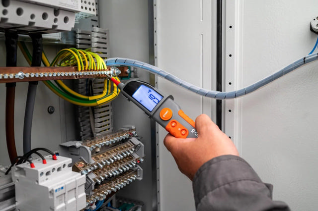 ELIT MIC-5 250V/500V2326232807